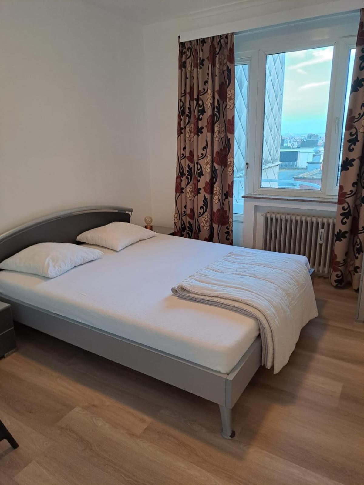 Appartement Met Prachtig Zicht Op Zee Oostende Bagian luar foto