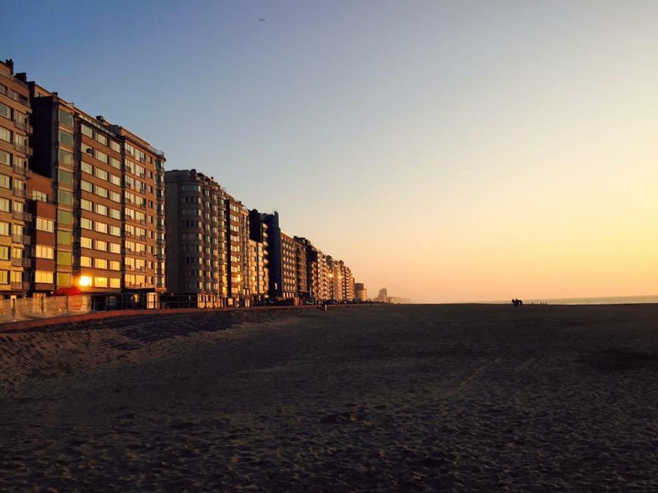 Appartement Met Prachtig Zicht Op Zee Oostende Bagian luar foto